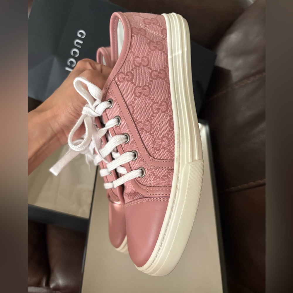 Women’s Gucci Pink Low-Top Fashion Sneakers - Picture 4 of 5